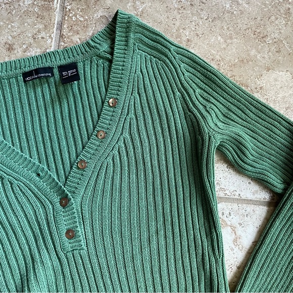 Moda International Sweater - Picture 3 of 3